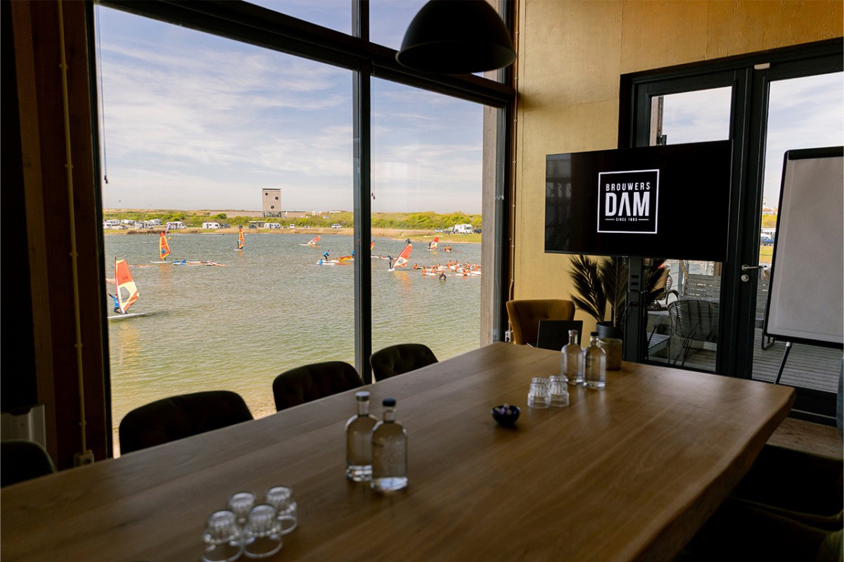 afb_sunsetlounge_03
