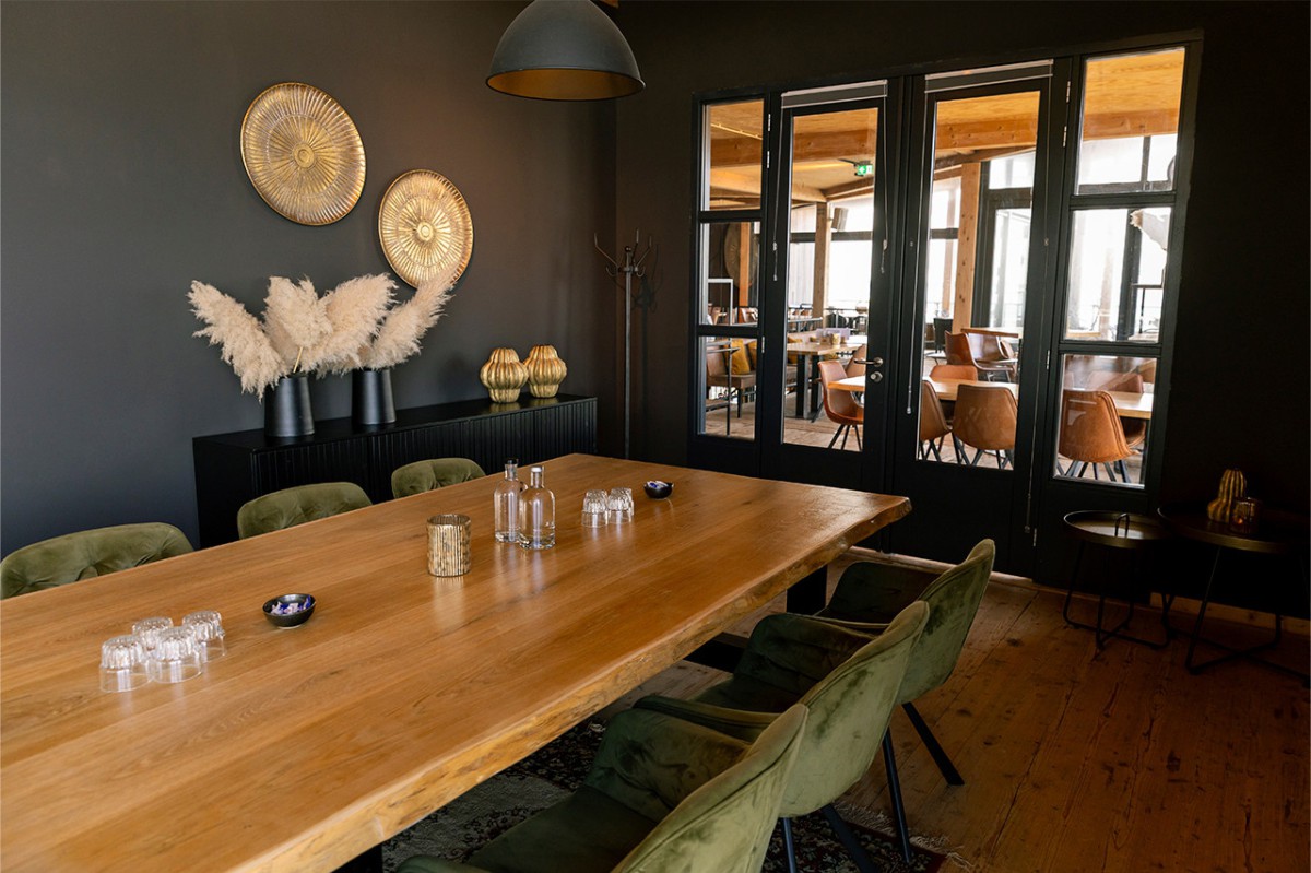 afb_sunsetlounge_04