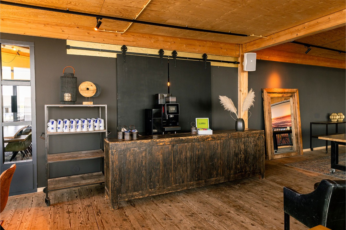 afb_sunsetlounge_05